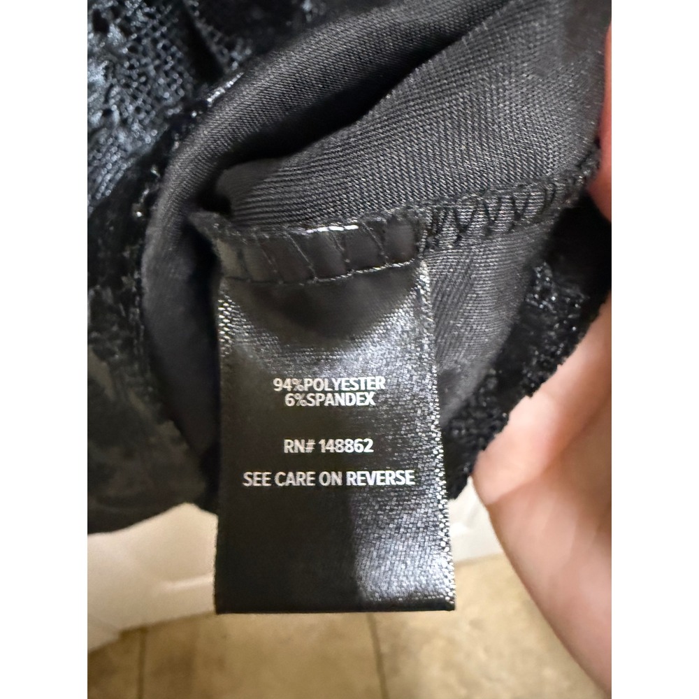 Torrid Black Snakeskin Embossed Velvet Tee Plus Size 1 1X 14/16 Short Sleeve Top - Picture 13 of 14